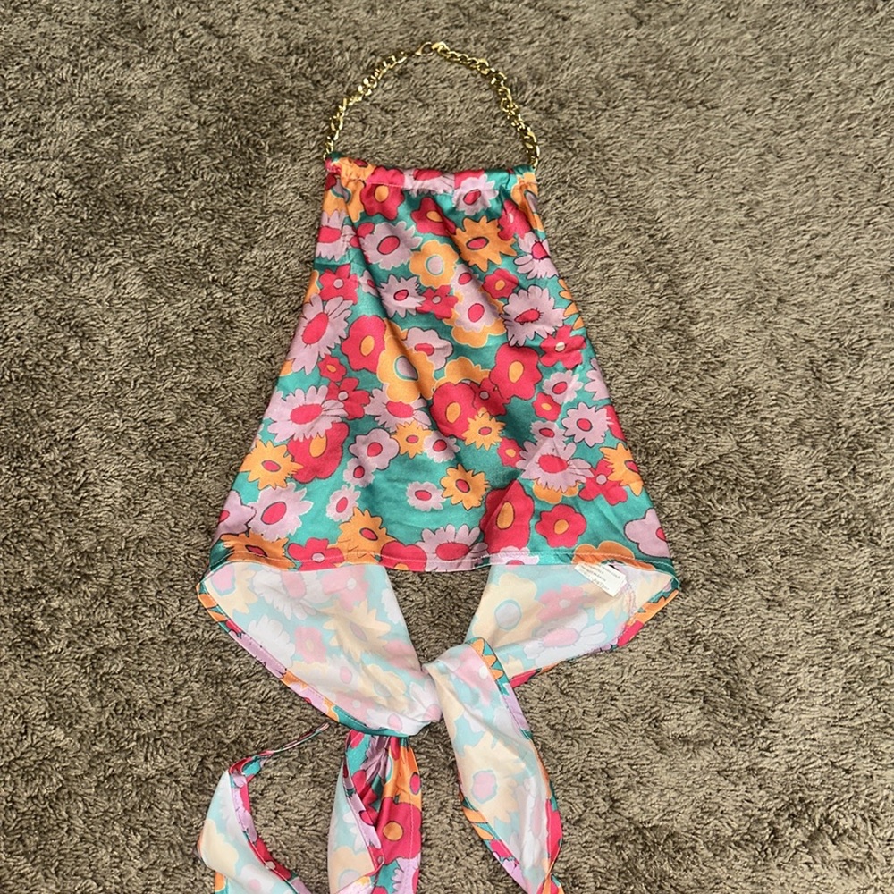 Women’s cropped flower halter top